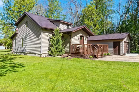 n5925 Crystal Drive, Cecil, WI 54111