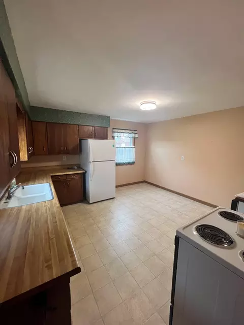 1223 5th St, Algoma, WI 54201 photo 8