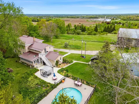 4105 Lime Kiln Rd, Green Bay, WI 54311