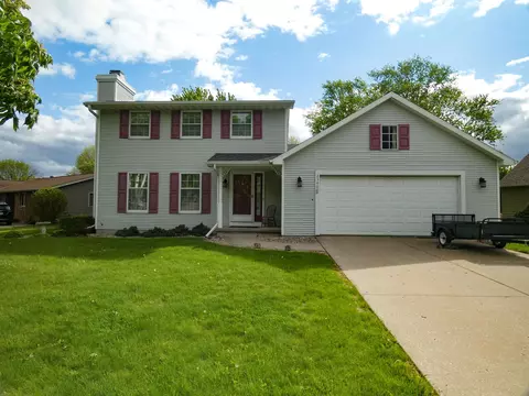 2340 Larue Ln, Green Bay, WI 54313