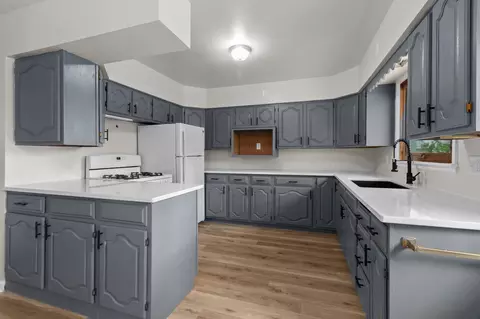 532 E Jackson St, Ripon, WI 54971 photo 2