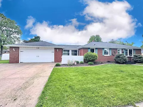 1123 Irene St, Green Bay, WI 54302