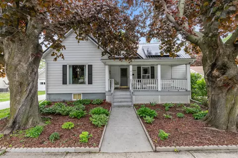 616 Lincoln St, Seymour, WI 54165