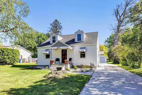 329 E Kalb Ave, Green Bay, WI 54301
