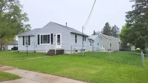 1141 Harrison St, Kaukauna, WI 54130