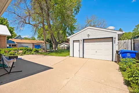 Exterior - 816 W Oklahoma St, Appleton, WI 54914 photo 2 of 7