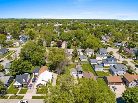 View/Area - 816 W Oklahoma St, Appleton, WI 54914 photo 2 of 7