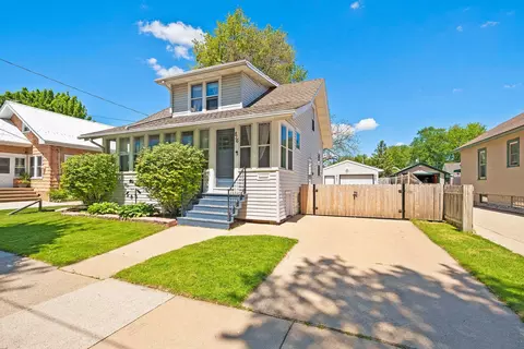 Exterior - 816 W Oklahoma St, Appleton, WI 54914 photo 1 of 7