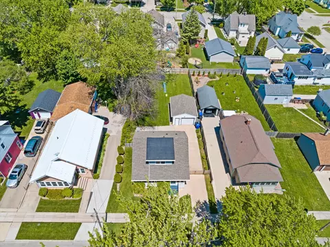 View/Area - 816 W Oklahoma St, Appleton, WI 54914 photo 1 of 7
