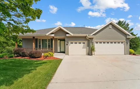 1504 Melissa Ln, New Holstein, WI 53061
