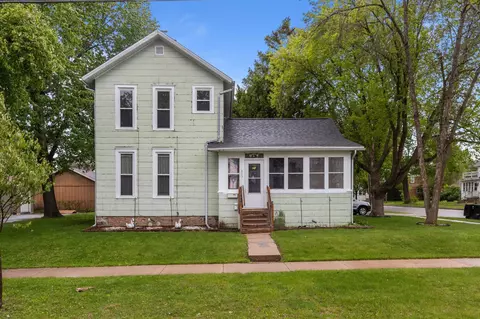 805 N State St, Appleton, WI 54911