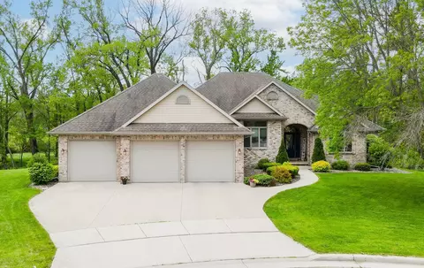 1091 Golfview Dr, Brillion, WI 54110