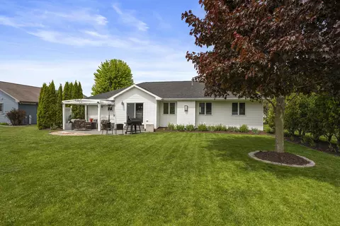 Exterior - w5841 Easter Lily Drive, Appleton, WI 54915 photo 7 of 9