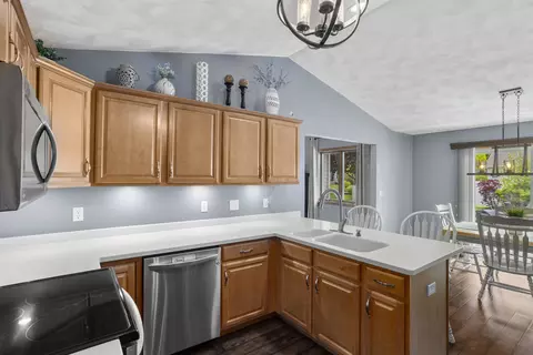Kitchen - w5841 Easter Lily Drive, Appleton, WI 54915 photo 2 of 4