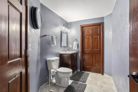 Bath - w5841 Easter Lily Drive, Appleton, WI 54915 photo 4 of 4