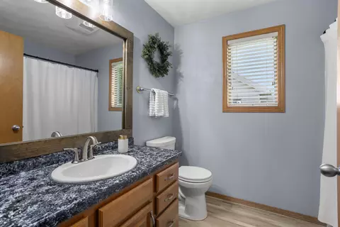 Bath - w5841 Easter Lily Drive, Appleton, WI 54915 photo 3 of 4