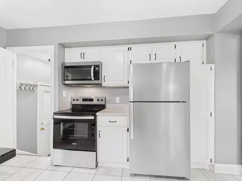 Kitchen - 1607 N Erb St, Appleton, WI 54911 photo 2 of 3