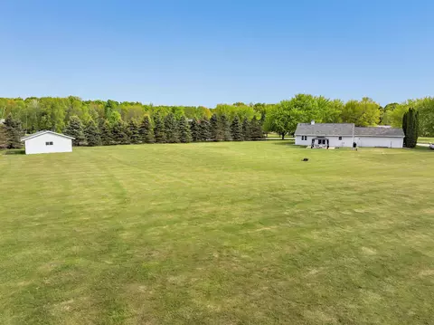 Exterior - 3687 Foxwoods Ln, Abrams, WI 54101 photo 3 of 3