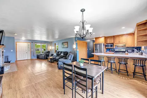 Dining - 3687 Foxwoods Ln, Abrams, WI 54101 photo 1 of 2