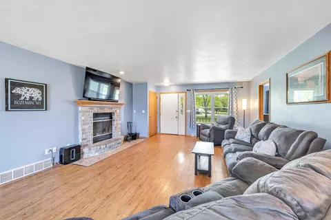 Living - 3687 Foxwoods Ln, Abrams, WI 54101 photo 2 of 2