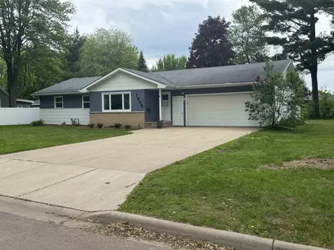 1040 S Park St, Shawano, WI 54166