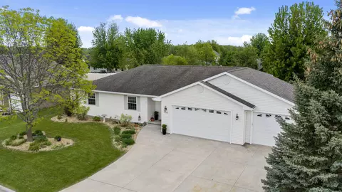 1132 Aster Ln, Winneconne, WI 54986
