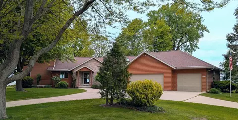 n8292 Deadwood Point Road, Fond Du Lac, WI 54937