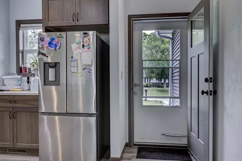 Entry Way - n406 Marion Avenue, Appleton, WI 54915 photo 1 of 1
