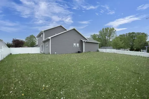 Exterior - n406 Marion Avenue, Appleton, WI 54915 photo 4 of 7