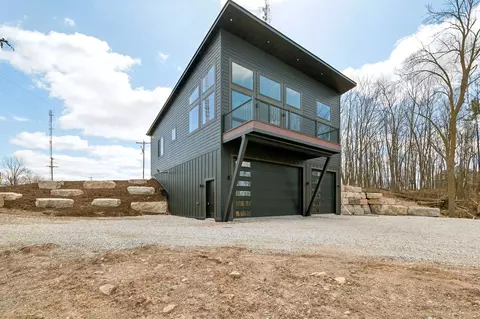 4062 Heritage Rd, De Pere, WI 54115