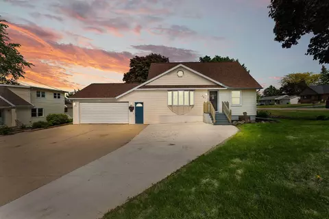 297 S 2nd St, Oakfield, WI 53065