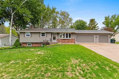 2250 Brick Dr, Green Bay, WI 54303