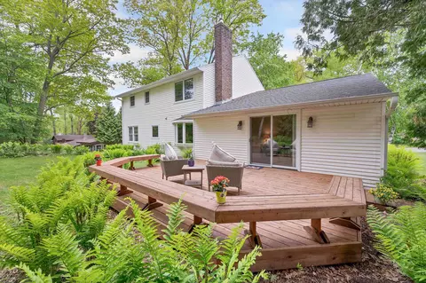 295 Seminole Ln, Green Bay, WI 54313