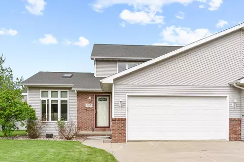 1110 Stillmeadow Ln, Menasha, WI 54952