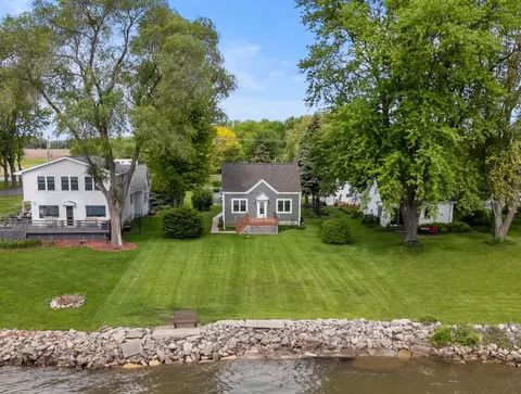 n8163 Lakeshore Drive, Fond Du Lac, WI 54937