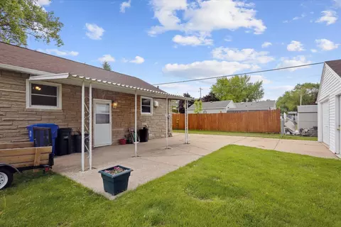 Exterior - 325 S Schaefer St, Appleton, WI 54915 photo 5 of 8