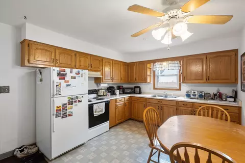 Kitchen - 325 S Schaefer St, Appleton, WI 54915 photo 3 of 5