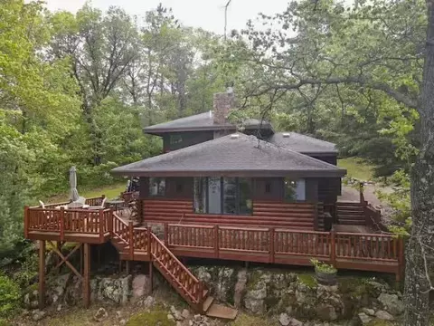 13852 Lake Shore Ln, Mountain, WI 54149
