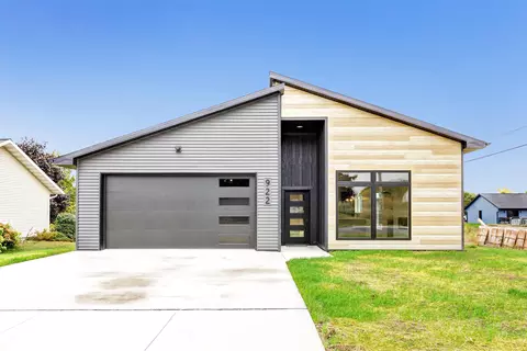 922 S Geneva Ave, Sturgeon Bay, WI 54235