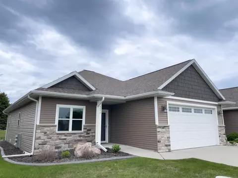 5577 Pennsylvania Ave, Appleton, WI 54914