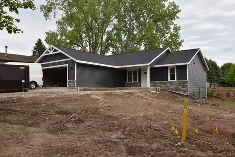 1030 Pinecrest Rd, Green Bay, WI 54313