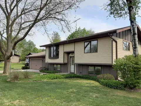 e2441 Janl Drive, Waupaca, WI 54981