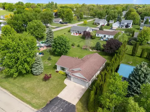 View/Area - 725 E Scott St, Omro, WI 54963 photo 2 of 2
