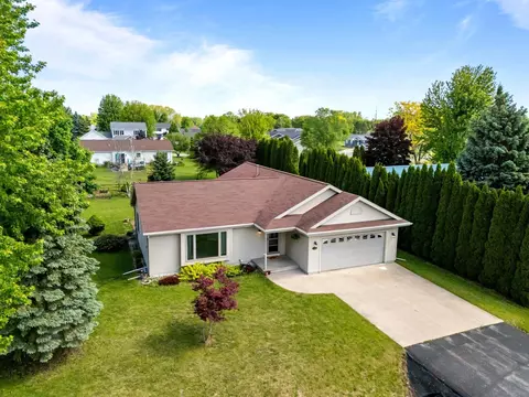 View/Area - 725 E Scott St, Omro, WI 54963 photo 1 of 2