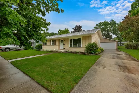 116 Woodward St, Fond Du Lac, WI 54935