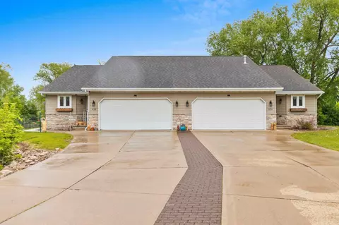 533 S 9th St, De Pere, WI 54115