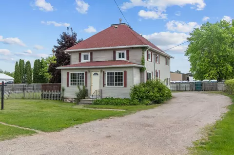 203 E Division St, Wautoma, WI 54982