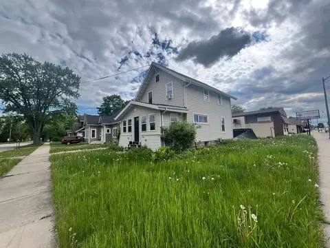 1223 N Harriman St, Appleton, WI 54911 photo 2