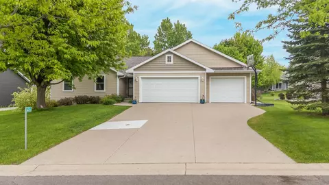 n1692 Arnies Lane, Greenville, WI 54942