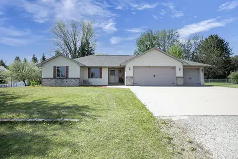 w6687 Emerald Court, Greenville, WI 54942
